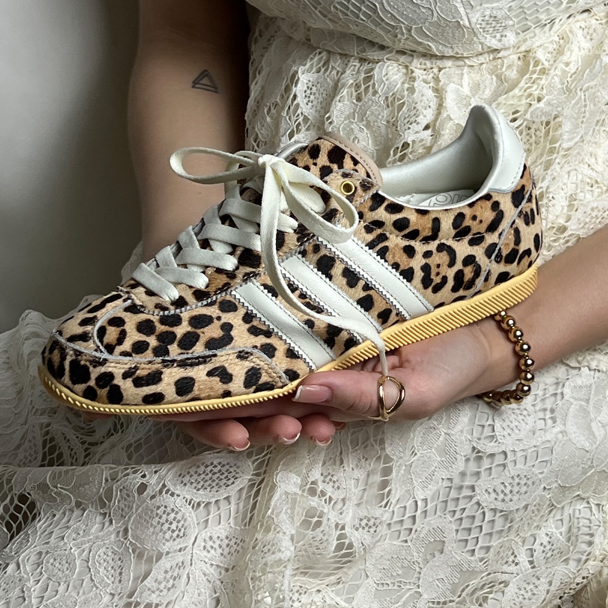 Tênis Adidas Handball Spezial Leopard Magic Beige Ki6678 | Espaço