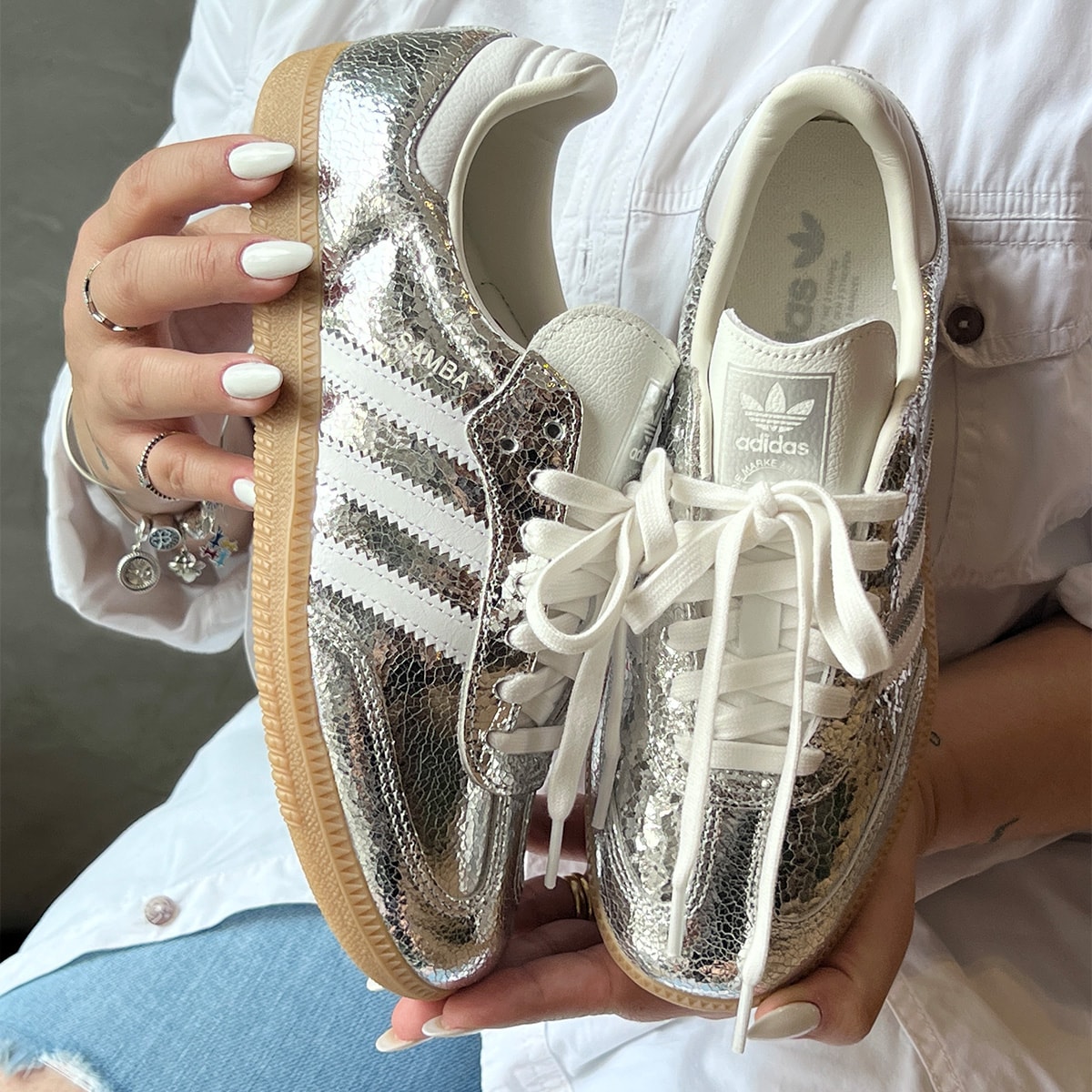 adidas SAMBA OG W JR0035 シルバー 25cm Tênis Adidas Samba Silver Metallic OG Jr0035 | Espaço.con SNEAKERS