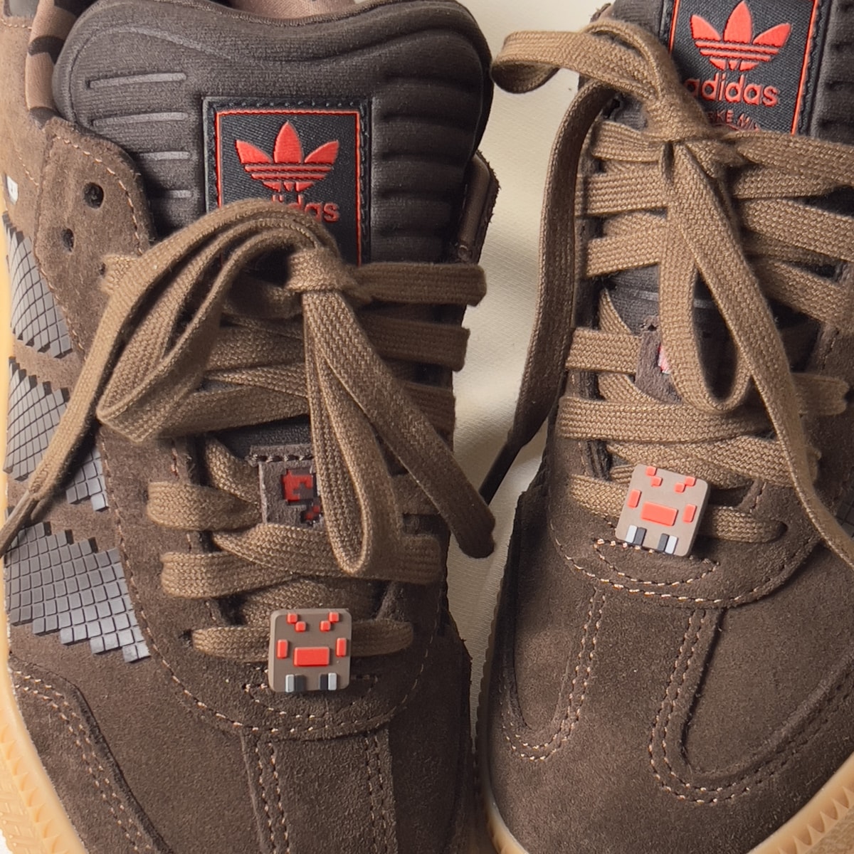 TÊNIS ADIDAS SAMBA XLG X MINECRAFT MARROM JQ8934 | Espaço.con SNEAKERS ...