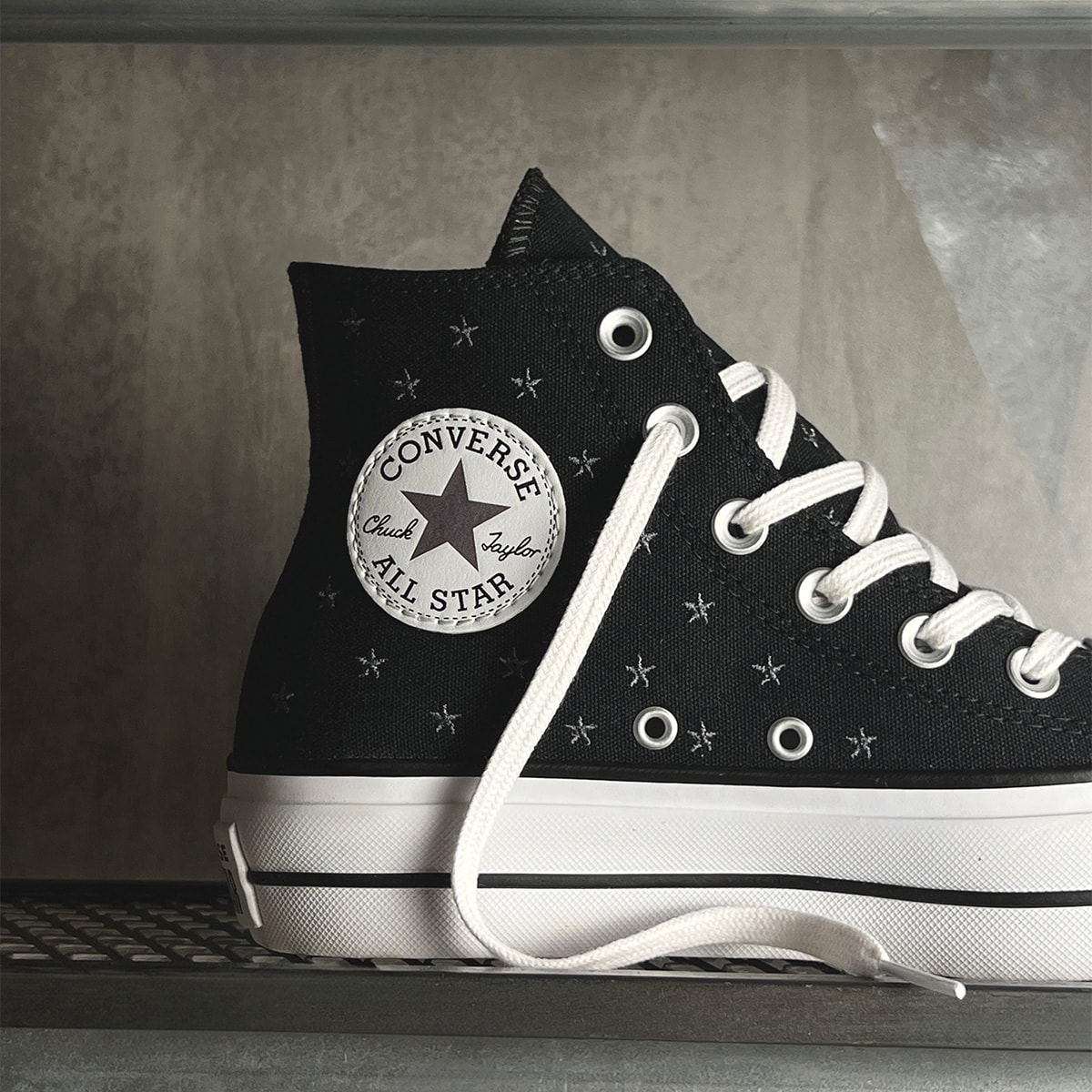 Tênis Converse Chuck Taylor All Star Lift Embroidered Stars Preto