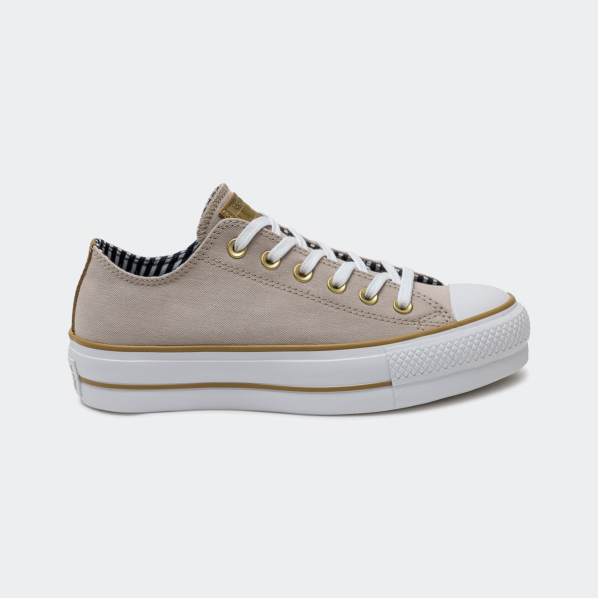nude chuck taylor