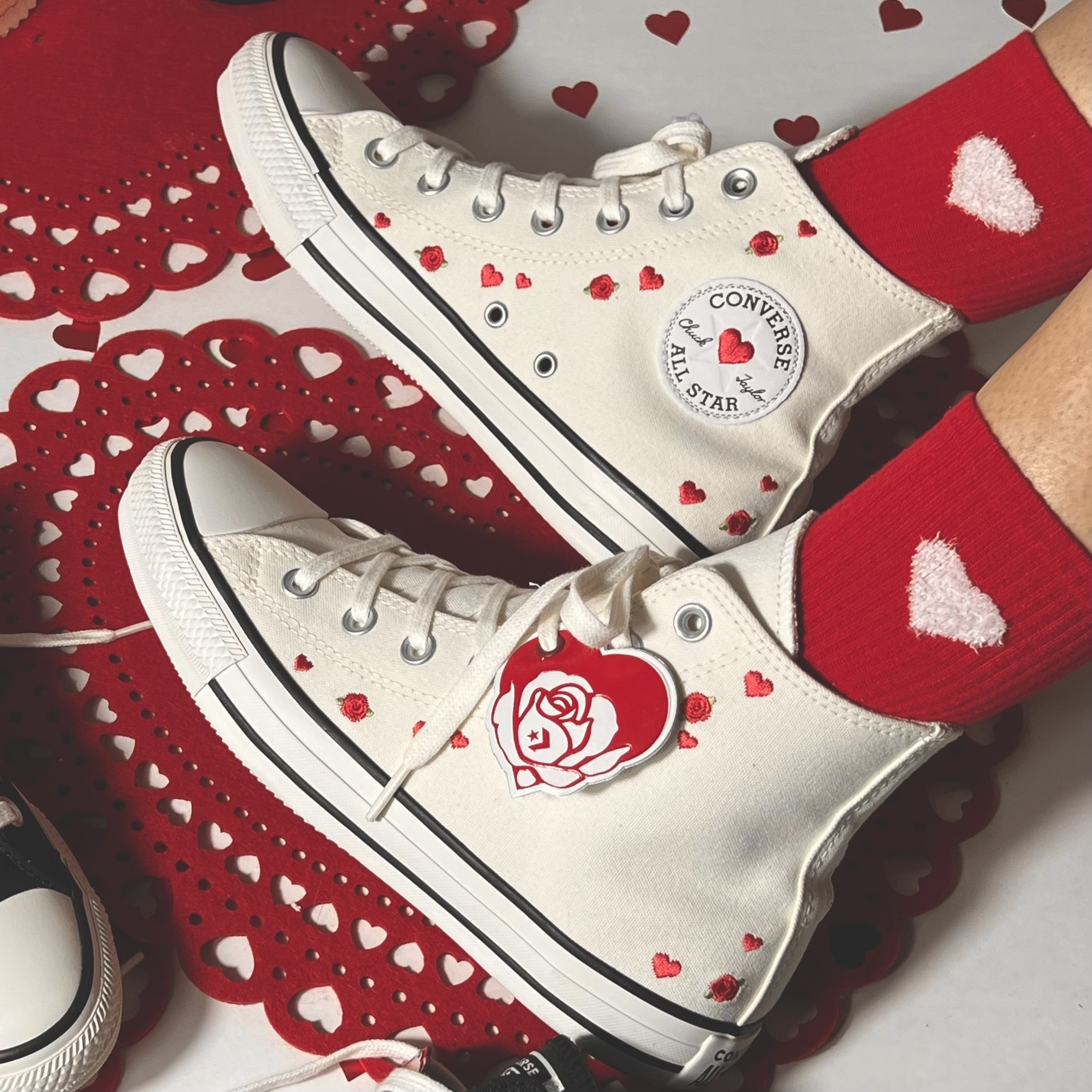 Tênis Converse Chuck Taylor All Star Love ME Love ME Not Amendoa