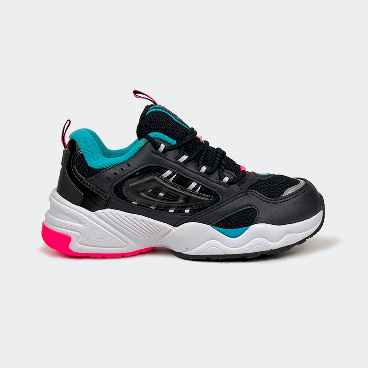 Fila hot sale attrek preto