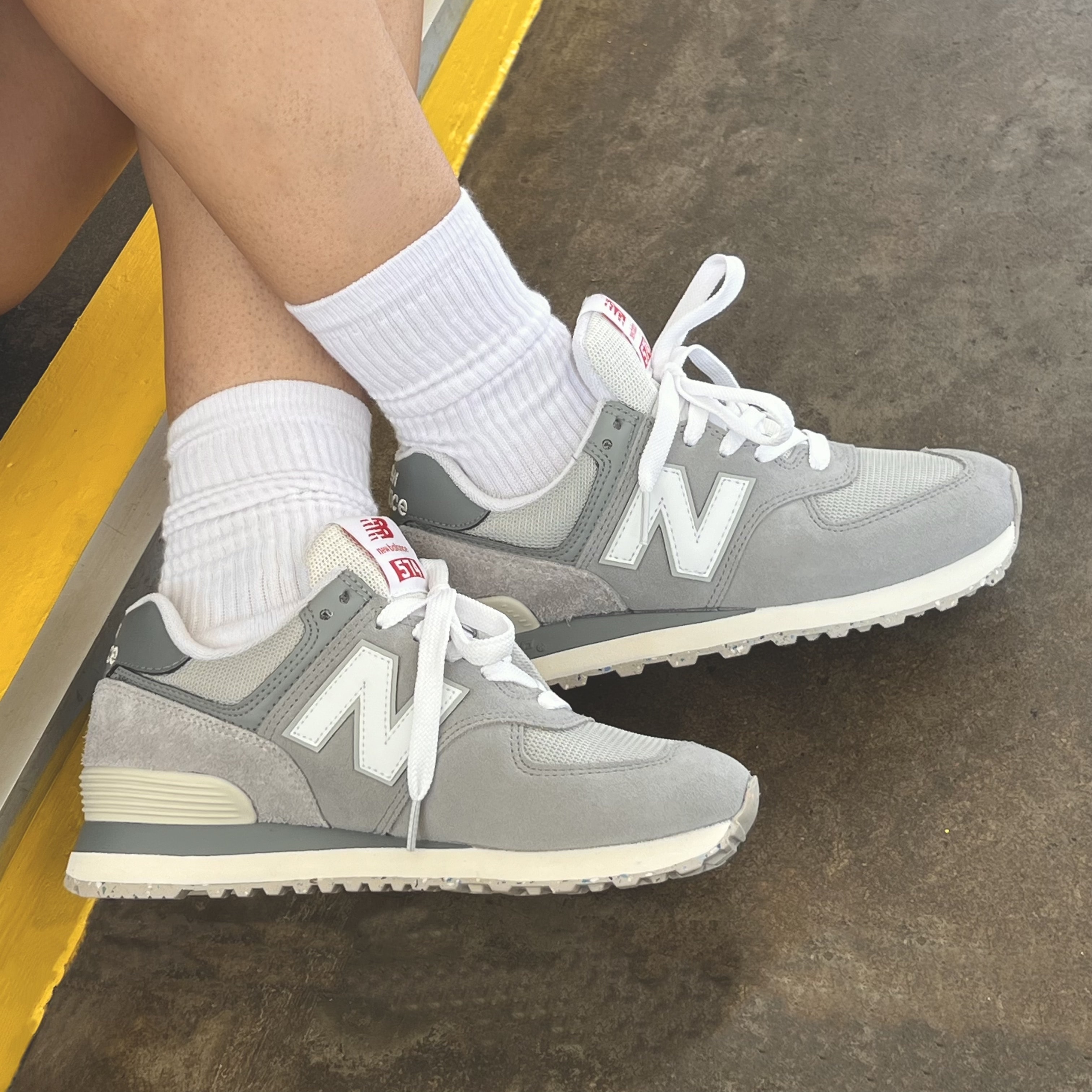 Tênis New Balance 574 Cinza Branco U574tm2 | Espaço.con SNEAKERS & Co.