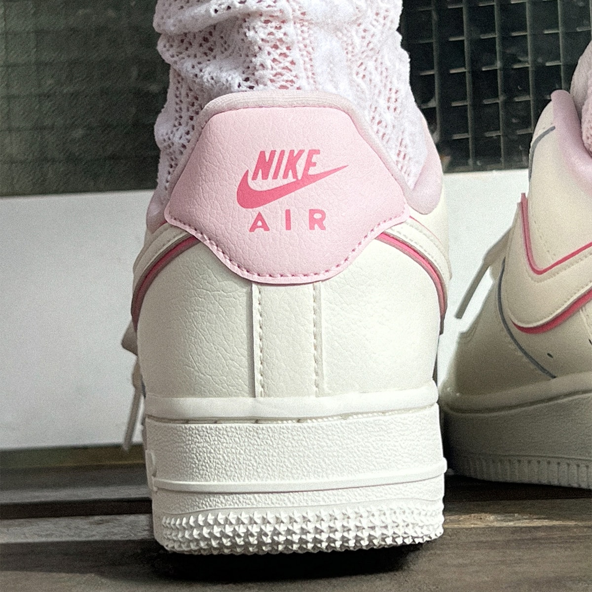 Tênis Nike Air Force 1 '07 Essential White Pink Io4226-104