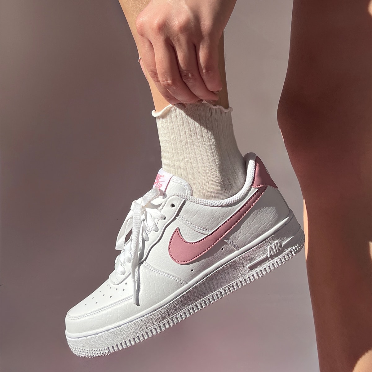 Tênis Nike Air Force 1 07 Next Nature White Elemental Pink Dc9486