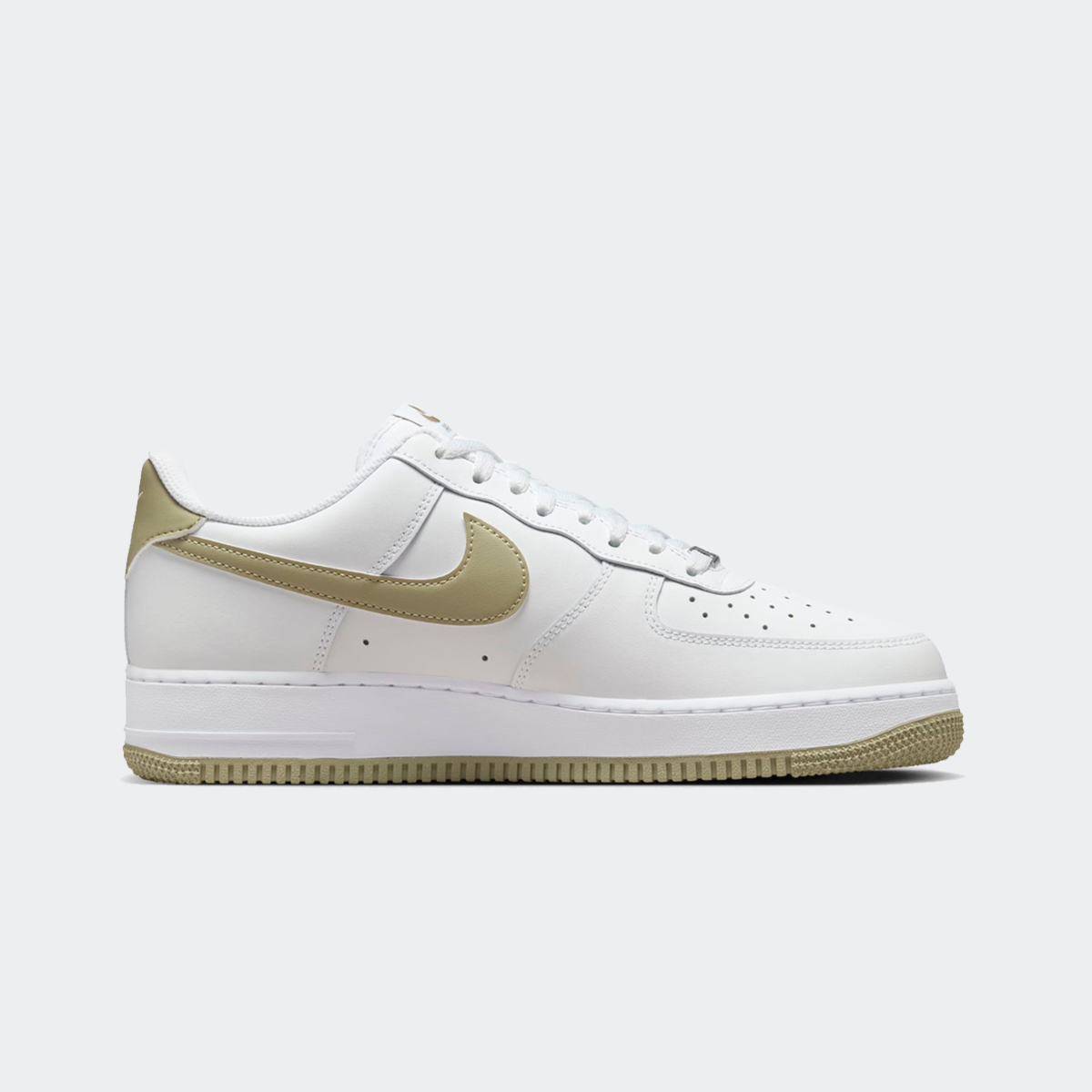Tênis Nike Air Force 1 07 White Neutral Olive Fj4146-110 | Espaço