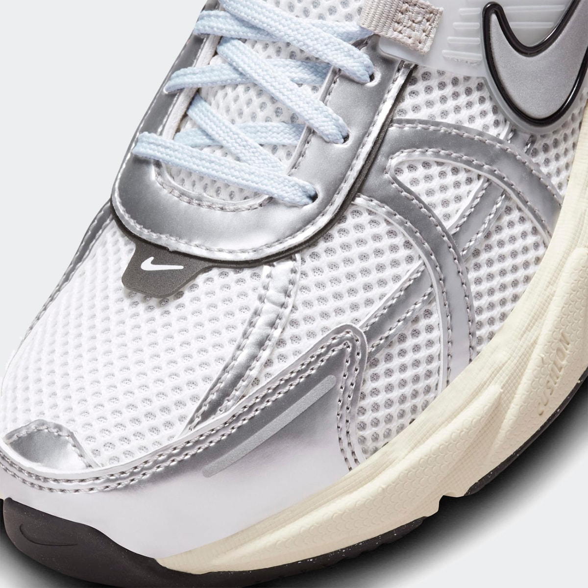 Tênis Nike V2k Run Summit White Metallic Silver Fd0736-100