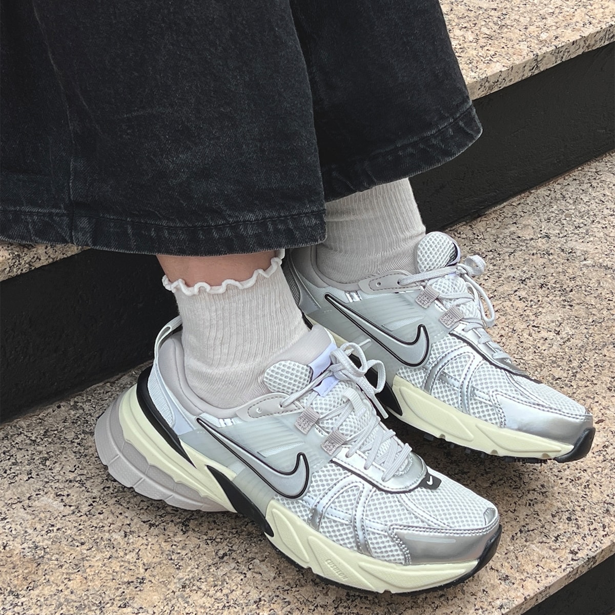 Tênis Nike V2k Run Summit White Metallic Silver Fd0736-100